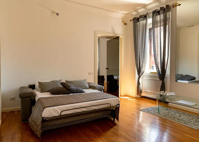 Casa Crispi 33